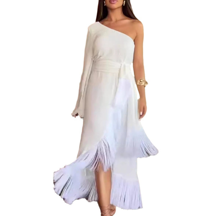 Dame Elegant Maxi Kjole med Asymmetrisk Design og Frynsete Detaljer