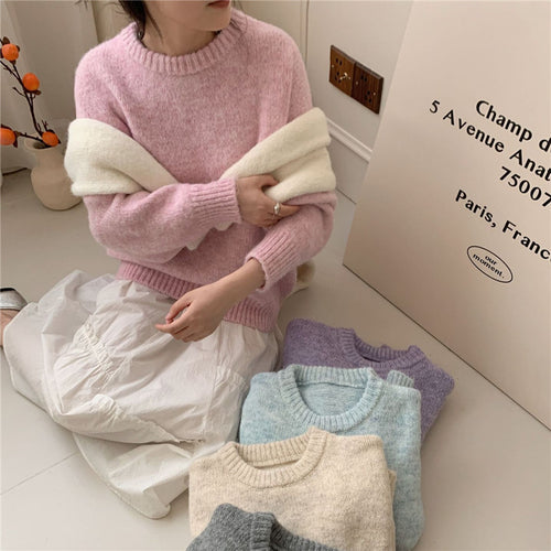 Kvinnes Fluffy Oversized Genser laget av myk strikk Skjora