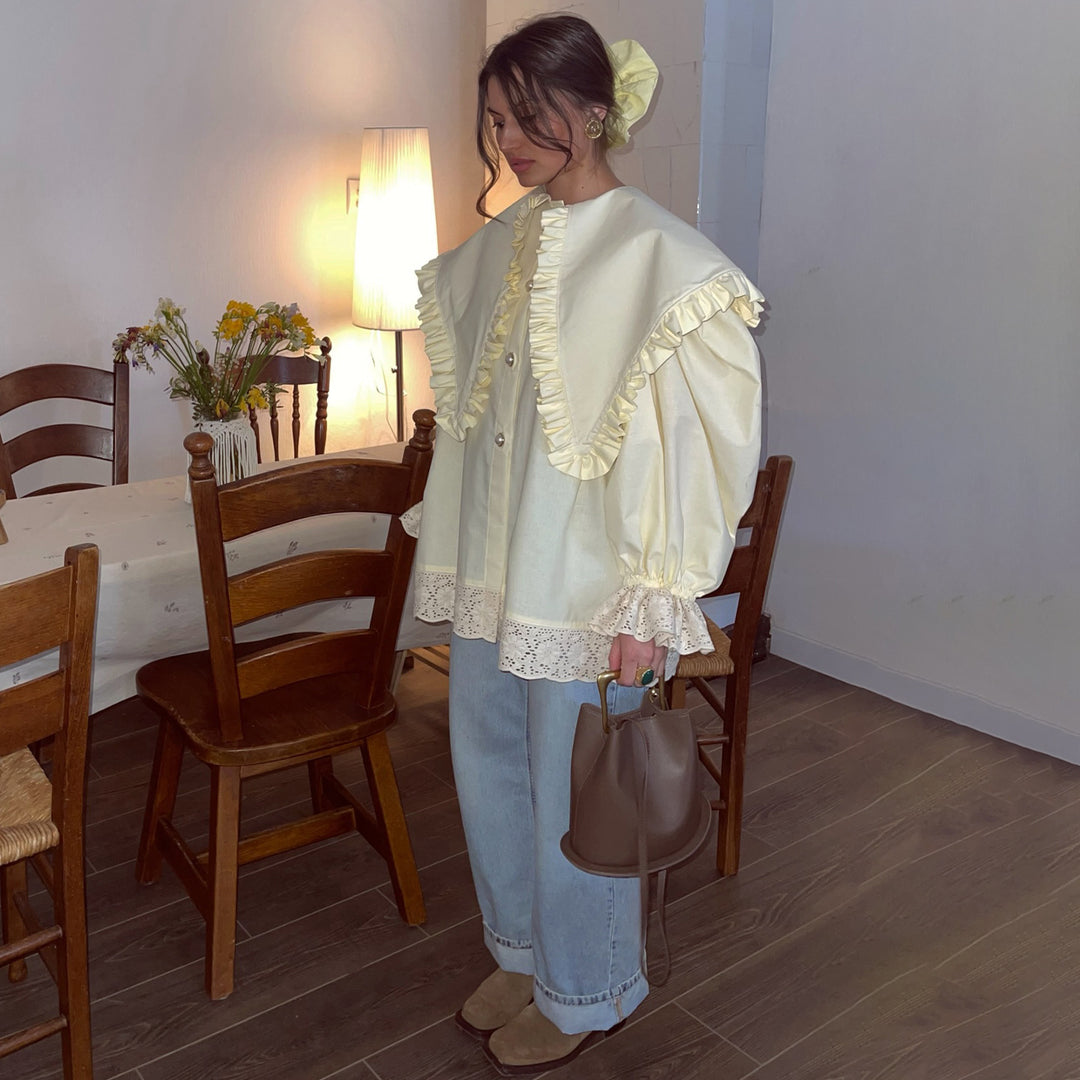 Kvinne oversized bluse med volangdetaljer og blonder trim Skjora