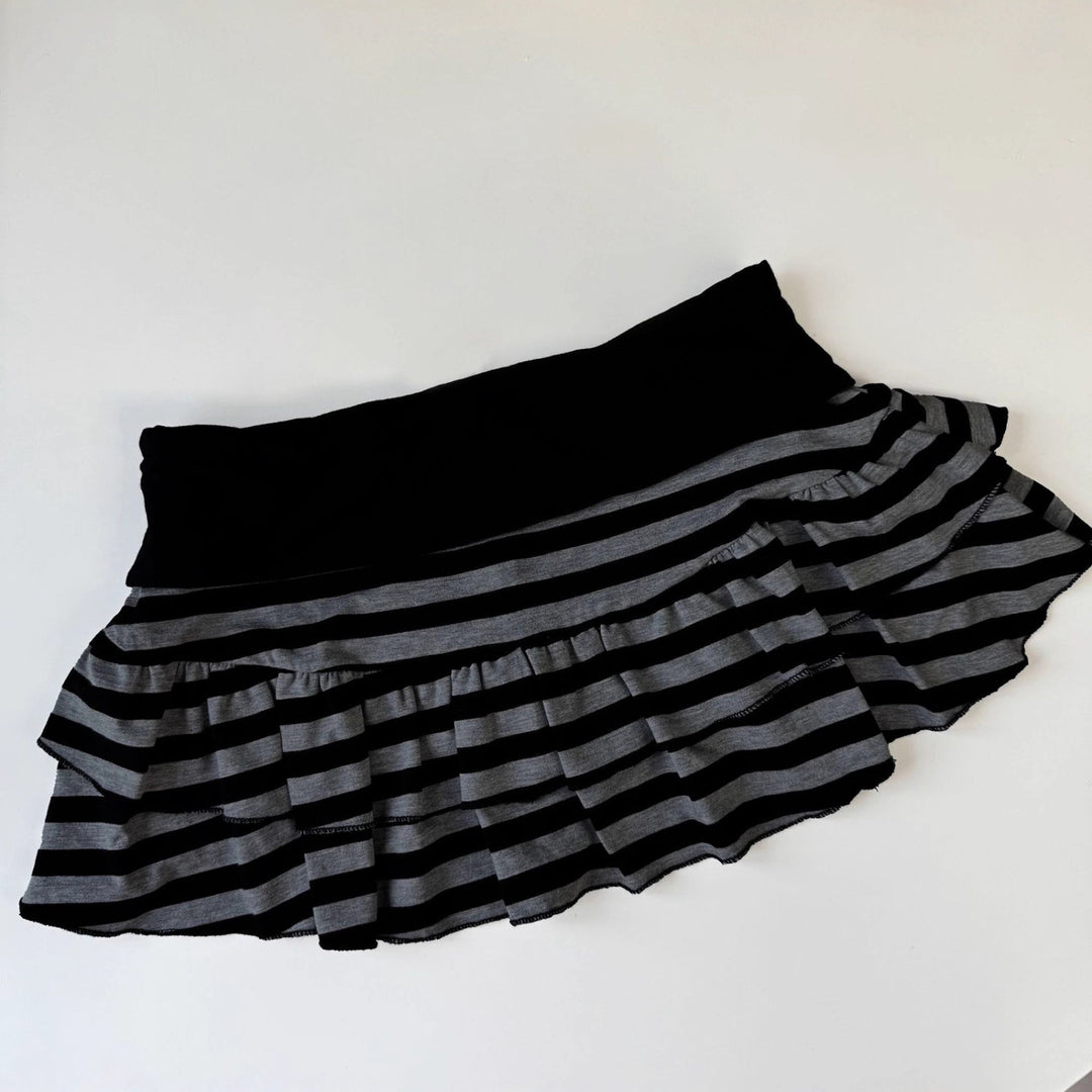 Dame rysjeshorts med stripete design og elastisk midje Skjora