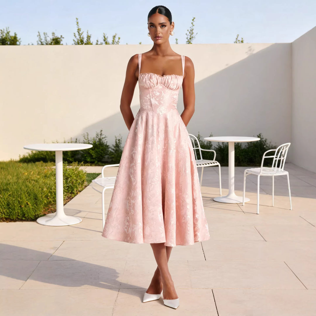 Kvinnemidi kjole med blomster jacquard og stilfull bustier topp Skjora