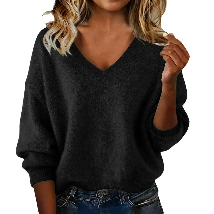 Women's V-neck sweater made of soft fluffy material and oversized fit Skjora