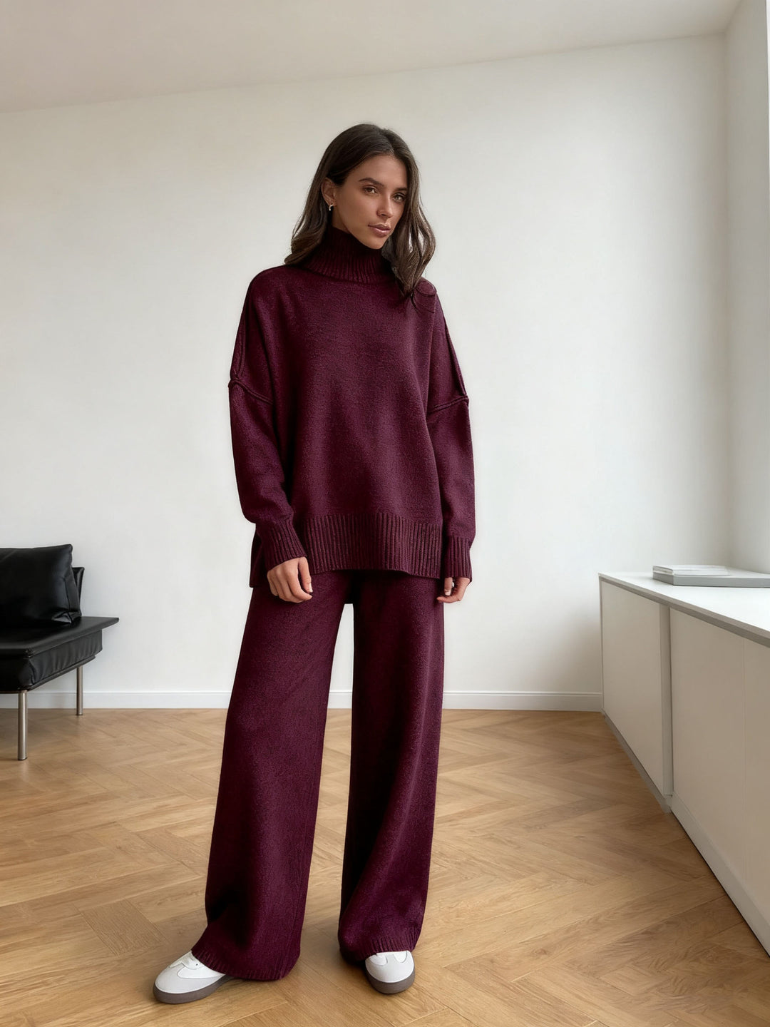 Kvinnens koselige strikkede jumpsuit med høy krage og løs passform Skjora