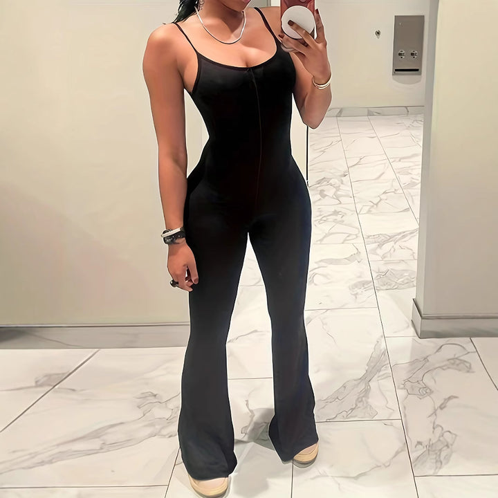 Damer bredskåret jumpsuit med justerbare spaghetti-stropper og stilig flare-snitt Skjora