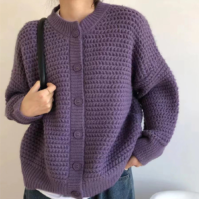 Kvinnes chunky strikket cardigan med dekorative knapper og avslappet snitt Skjora
