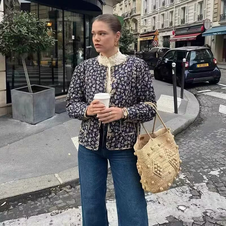 Dame blomsterpreget quiltet jakke med praktiske lommer Skjora