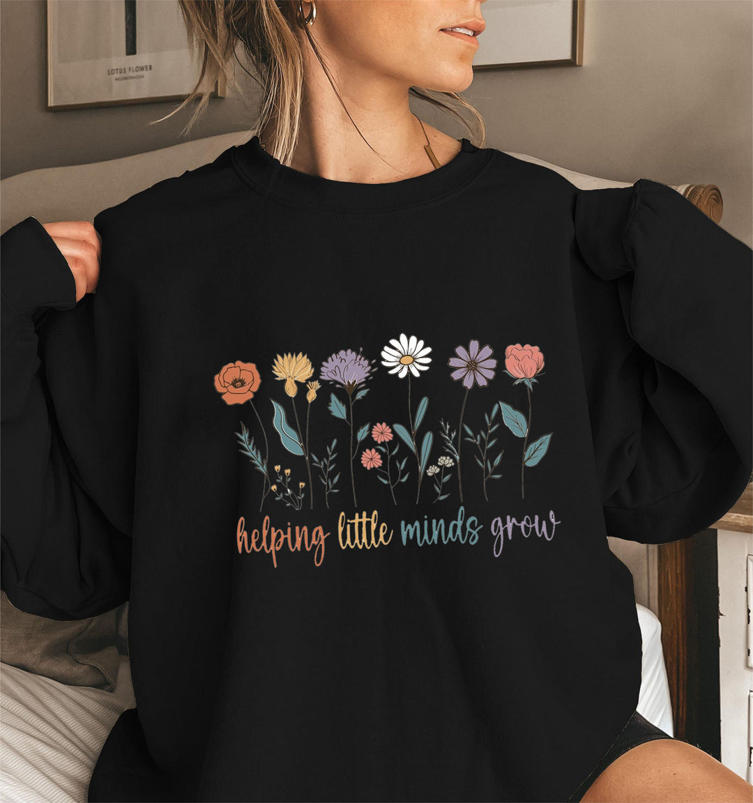 Kvinnesweatshirt med voluminøse ermer og motiverende blomstertrykk Skjora