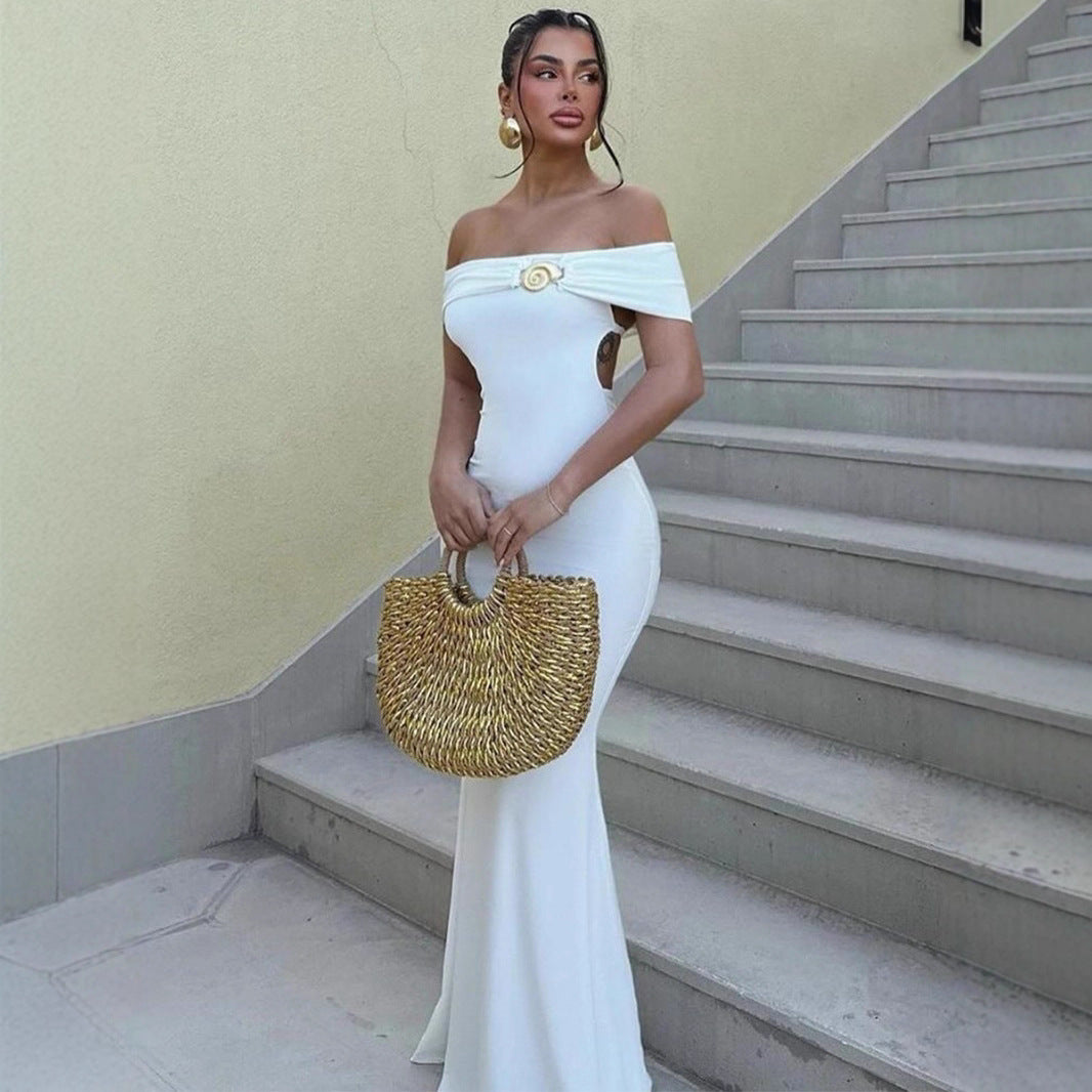 Dame Elegant Offshoulder Maxikjole med dekorativt gull-detall Skjora