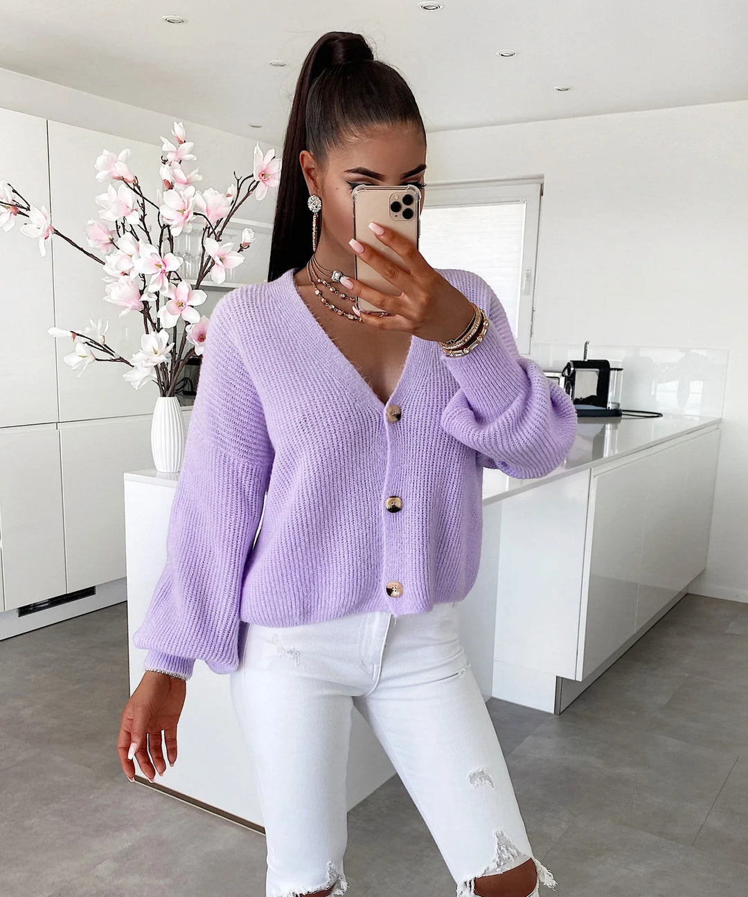 Kvinneens koselige cardigan med store knapper og løse ermer Skjora