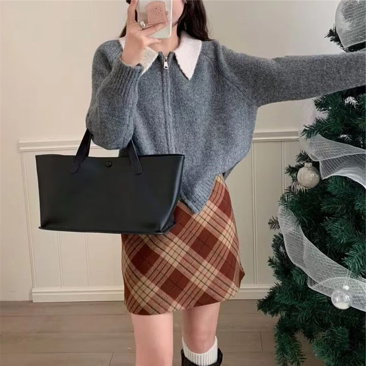 Dame cardigan med høy krage og asymmetrisk snitt Skjora