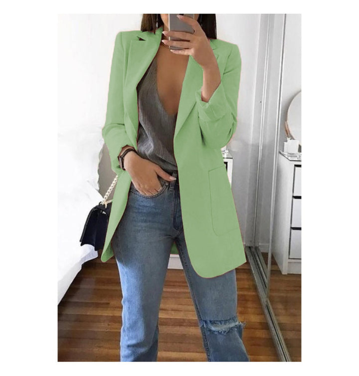 Dame elegant blazer med innsvingt snitt og praktiske lommer Skjora