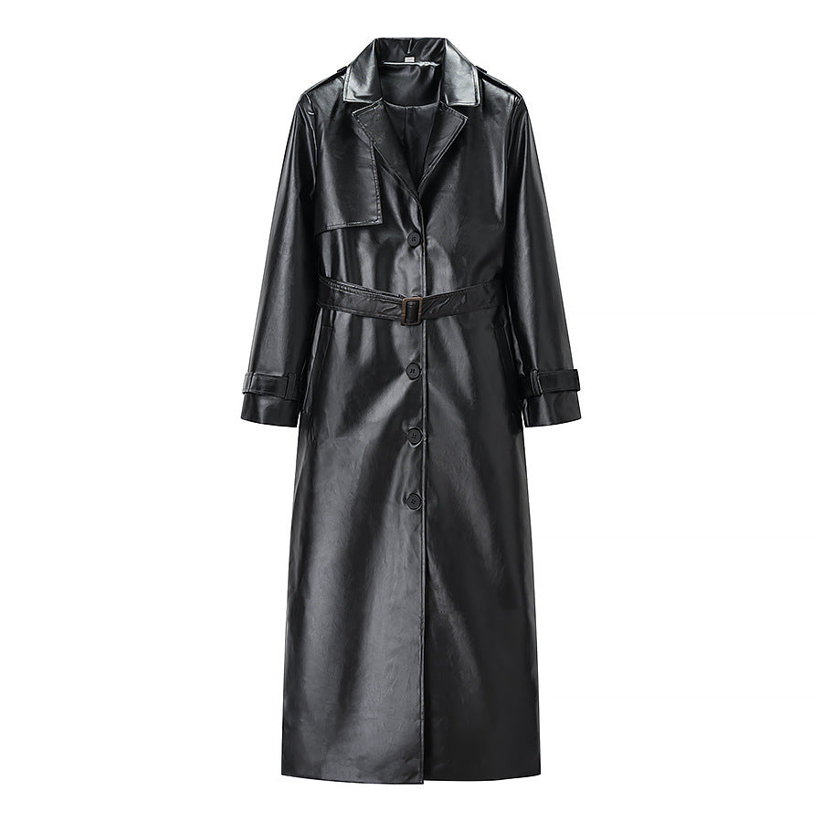 Kvinners elegant faux skinn trenchcoat med stilfull belte og praktiske lommer Skjora
