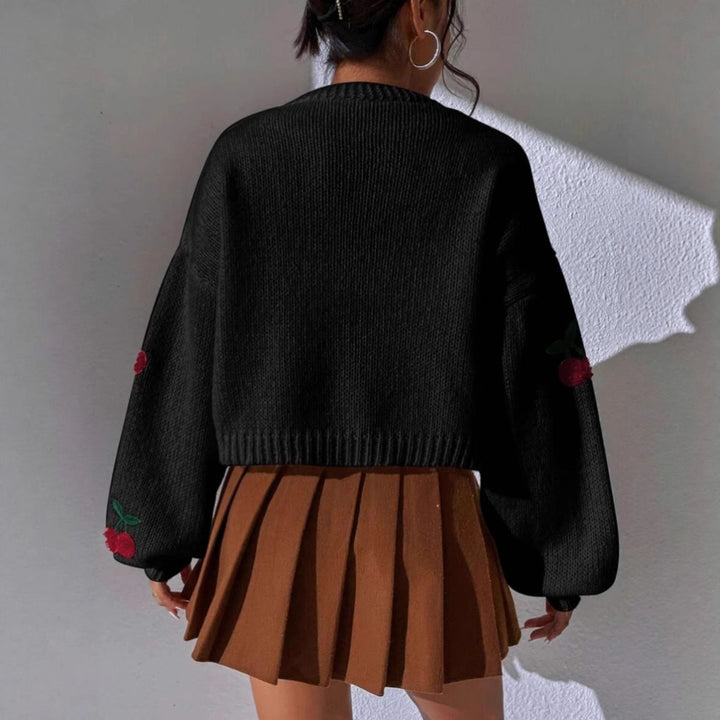 Kvinnens cardigan med blomsterkløver mønster Skjora