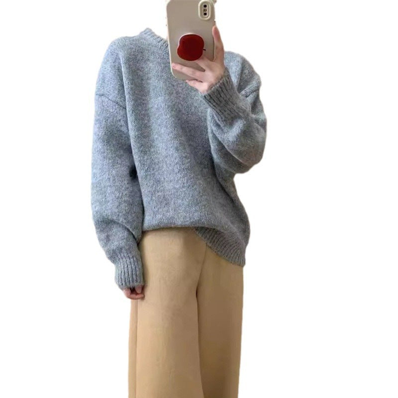 Kvinnes Fluffy Oversized Genser laget av myk strikk Skjora