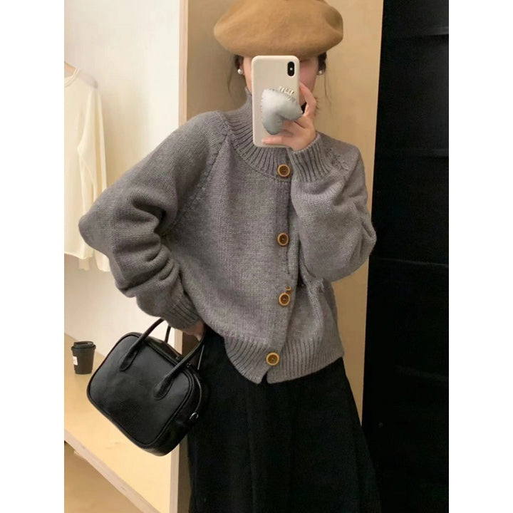 Damer Casual Cardigan med Kontrasterende Knapper og Casual Snitt Skjora