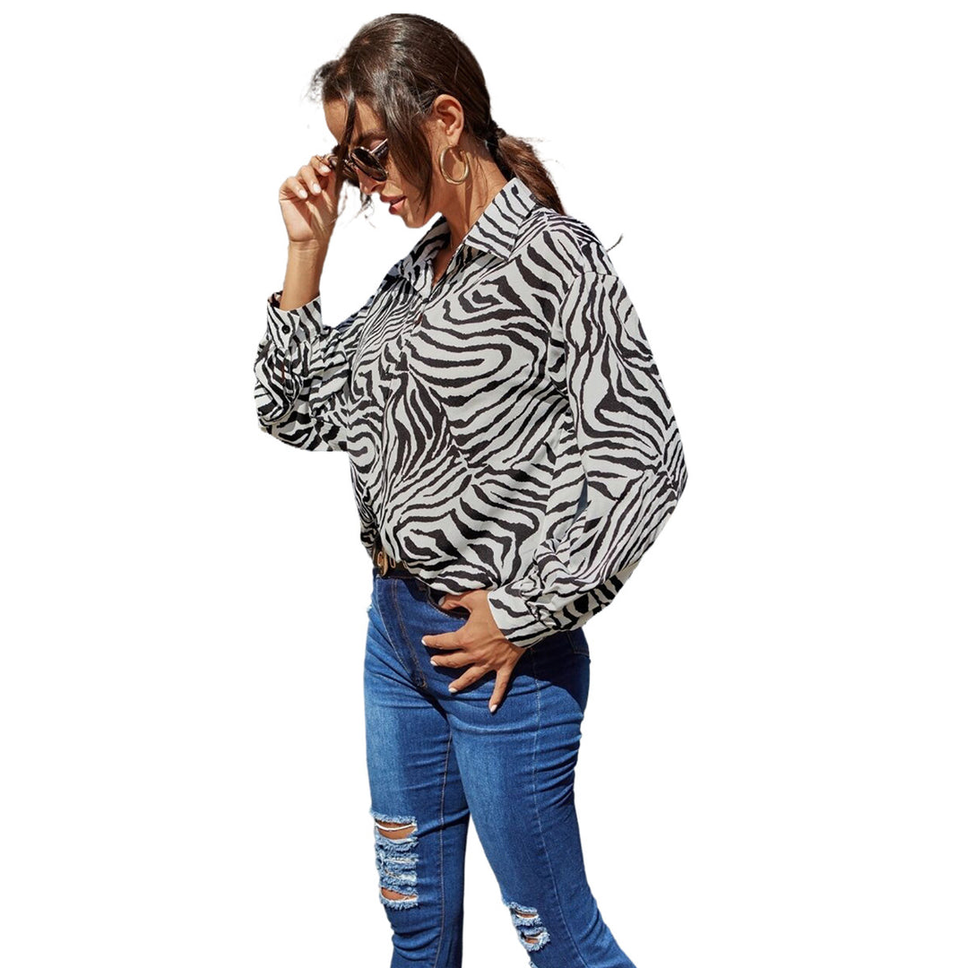 Dame bundet skjorte med zebramønster Skjora
