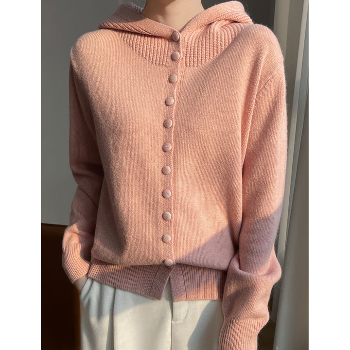 Dame cardigan med hette og dekorative knappdetaljer Skjora