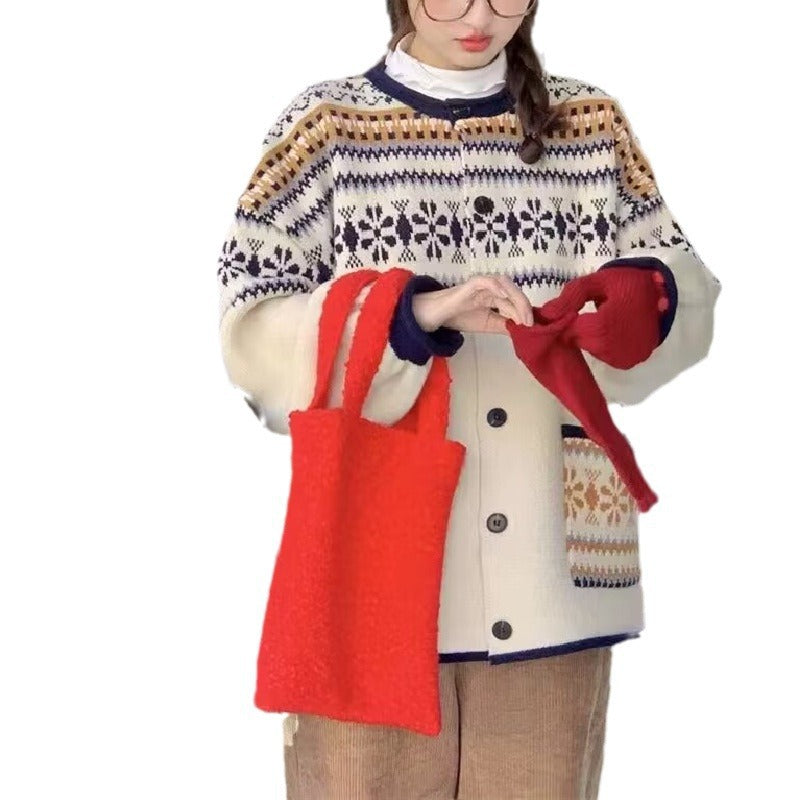Kvinner Cozy Cardigan med hette og dekorativt mønster Skjora