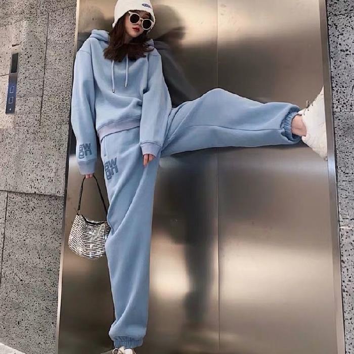 Kvinnens sporty fleece hette sett med myk indre fôr Skjora