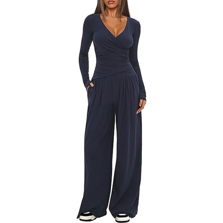 Dame avslappet jumpsuit med omslagsdesign og vid ben Skjora