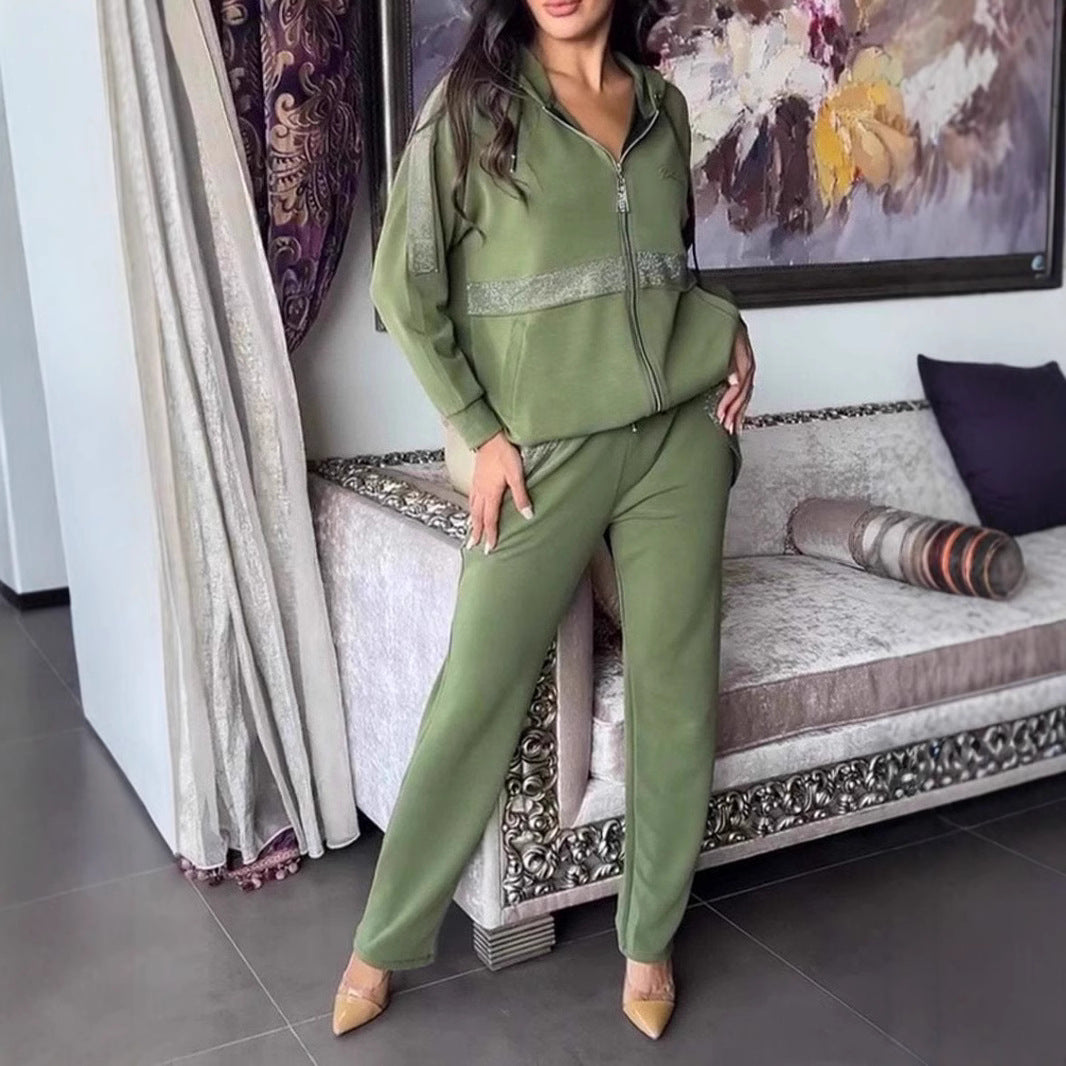Women's relaxed tracksuit set with a stylish cut and practical pockets Skjora