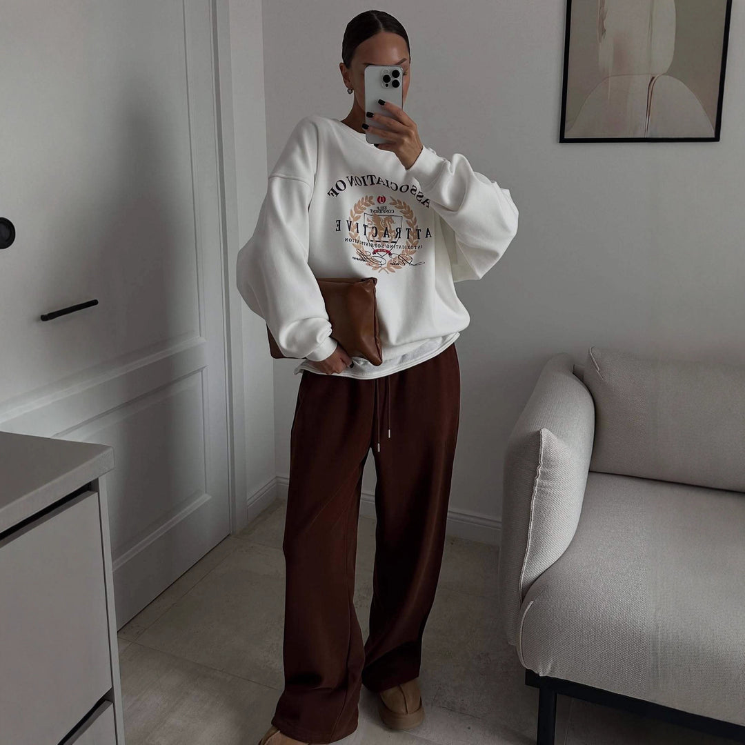 Kvinnehettegenser med kreativt trykk og oversized passform Skjora
