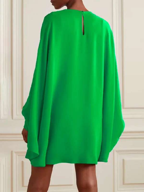 Kvinnes oversized kjole med svingende hem og vide ermer Skjora