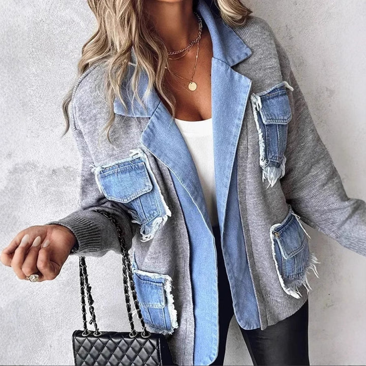 Kvinnelig casual cardigan med to brystlommer og detaljvennlig denim Skjora