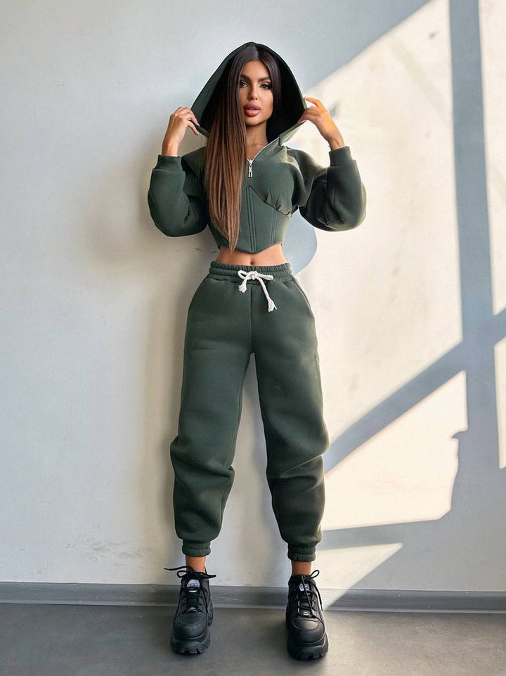 Kvinnegens cropped sweatshirt dress med høy krage og justerbar midje Skjora