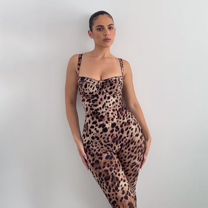 Dame jumpsuit med raffinert slangeskinn-design og figurtilpasset snitt Skjora