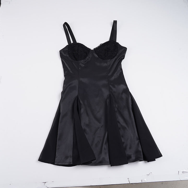 Damer elegant cocktailkjole med spitze-bustier og svingende skjørt Skjora