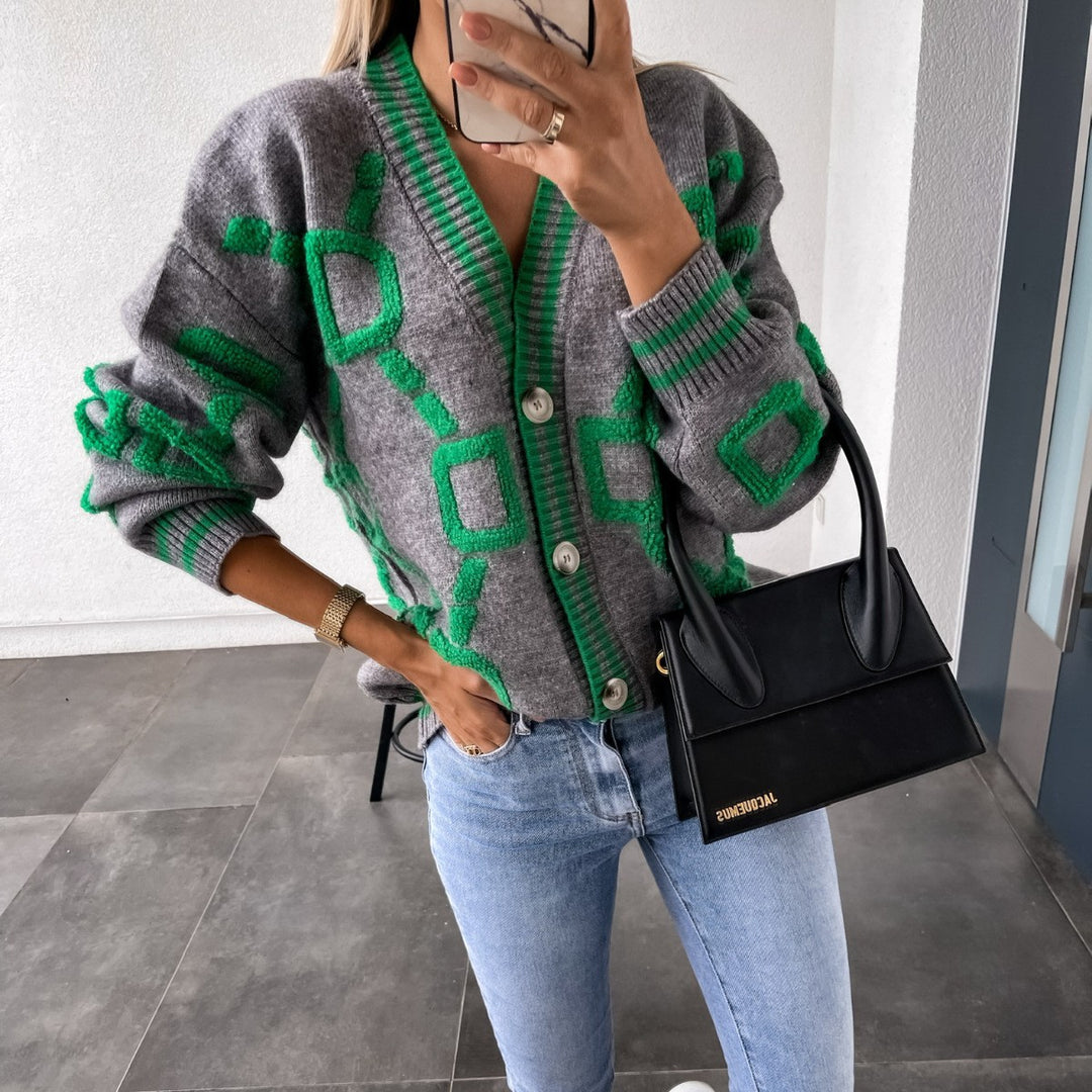 Kvinnens stilige cardigan med unikt geometrisk mønster og trendy knappestolpe Skjora