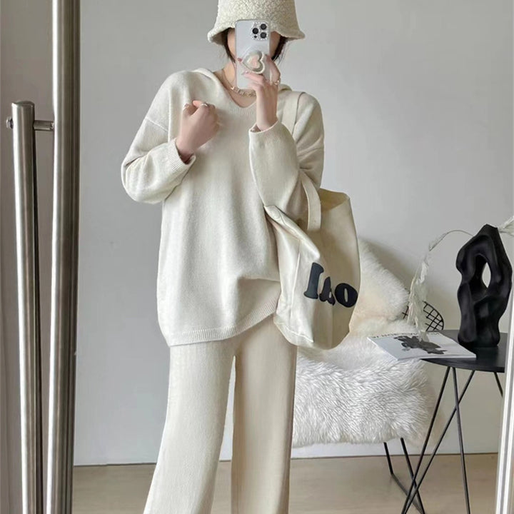 Women's cozy knit set with a loose fit and elegant design Skjora