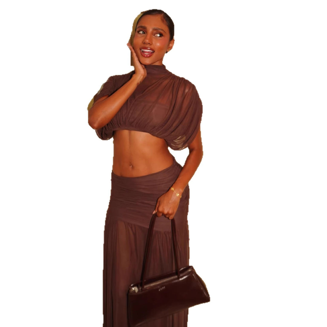 Kvinne crop top og maxi skjørt sett med transparente elementer