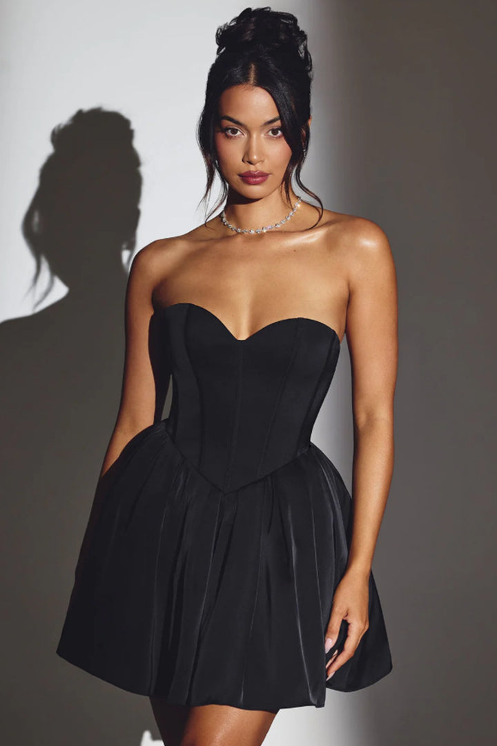 Kvinnens elegante midje bustier kjole med flytende skjørt Skjora