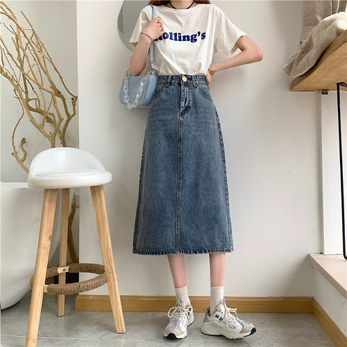Kvinnelig Lang Denim Skjørt med Høy Kutt og Dekorative Sømmar Skjora