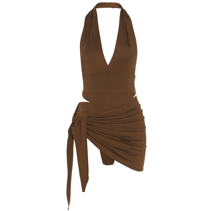 Dame badedrakt med dyp V-hals og trendy cut-out Skjora