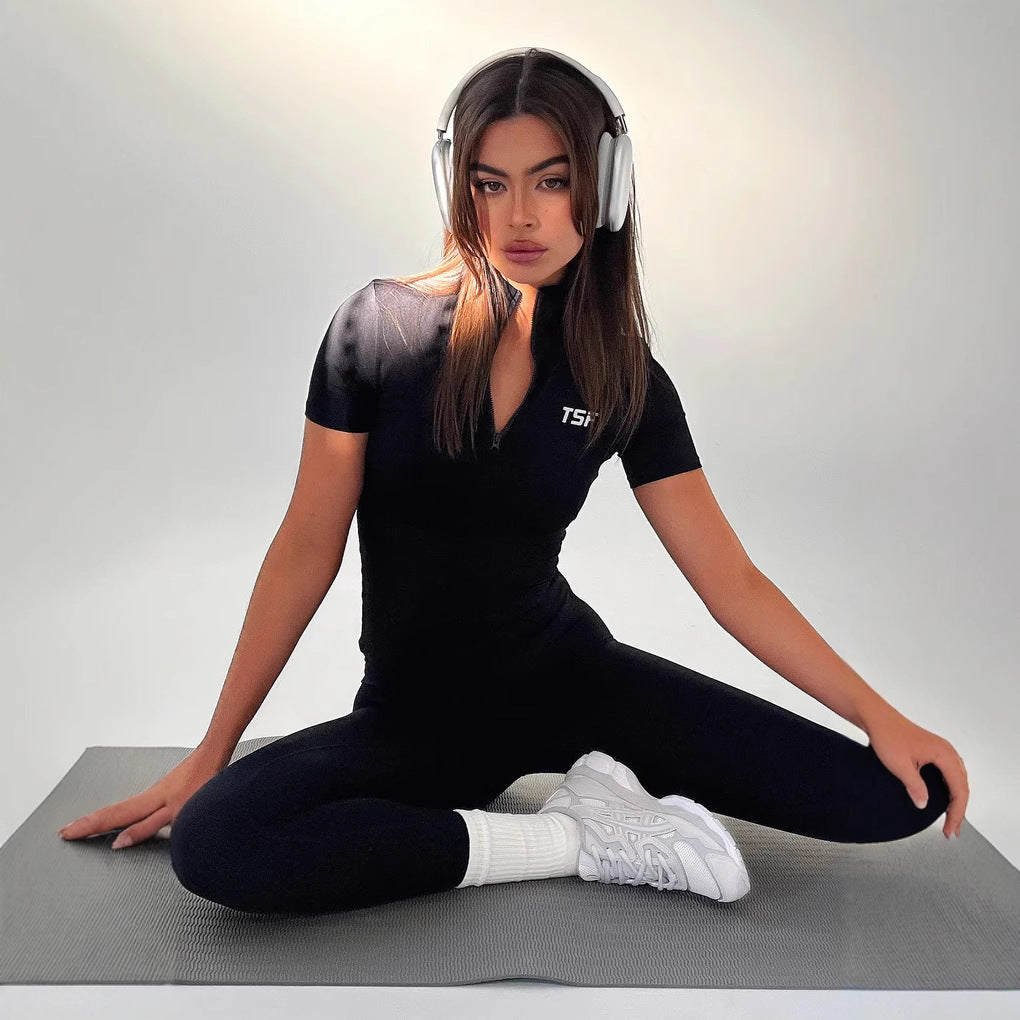 Dame Sporty Kort Overall med funksjonell glidelås og figursydde detaljer Skjora