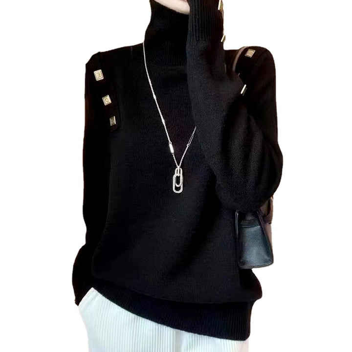 Dames fashionable turtleneck genser med dekorative knappe detaljer Skjora