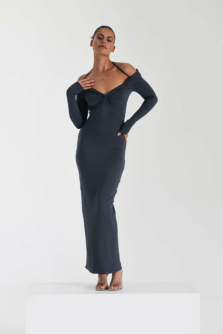 Dame Maxi-kjole med Off-Shoulder-design og elegant splitt Skjora
