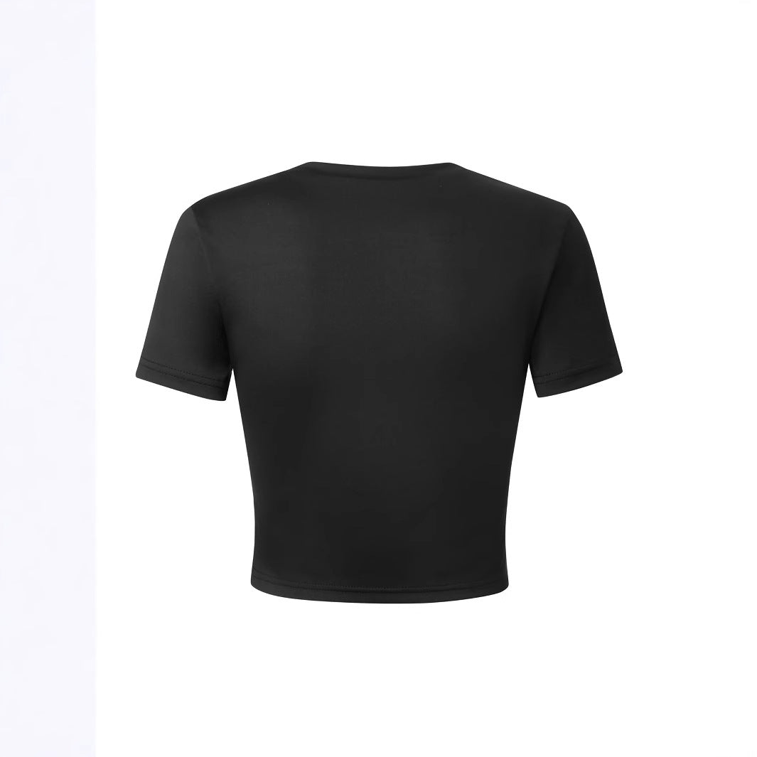 Dame Crop-T-skjorte med kreativ tekstdesign Skjora