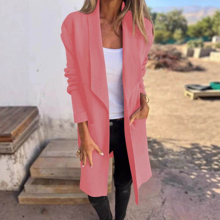 Women's casual oversized jacket with side pockets and an open collar Skjora