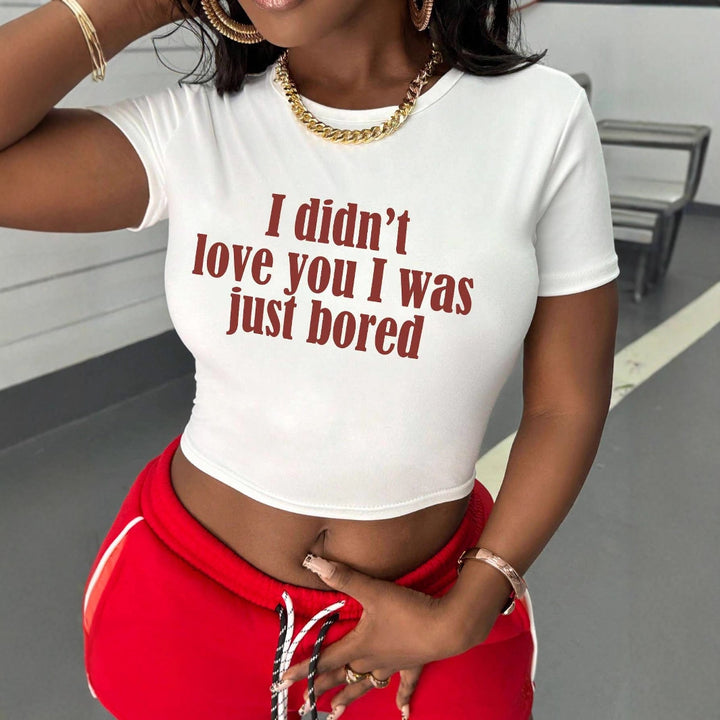Dame Crop-Shirt med kreativ uttalelse og tettsittende snitt Skjora