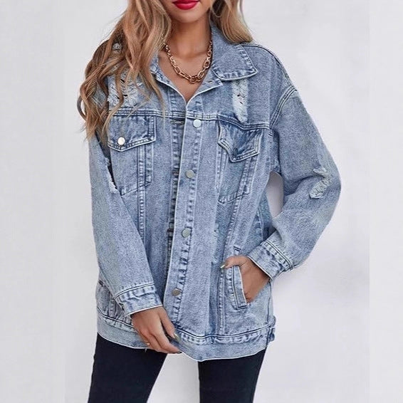 Kvinners oversized denimjakke med fashionable ripped detaljer Skjora