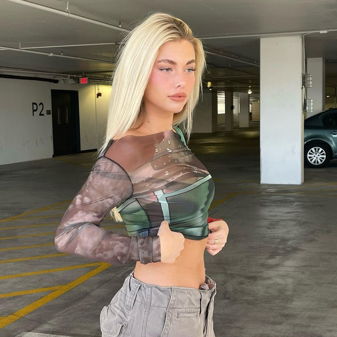 Dame Langermet Crop-Top med gjennomsiktige aksenter og grafisk design Skjora