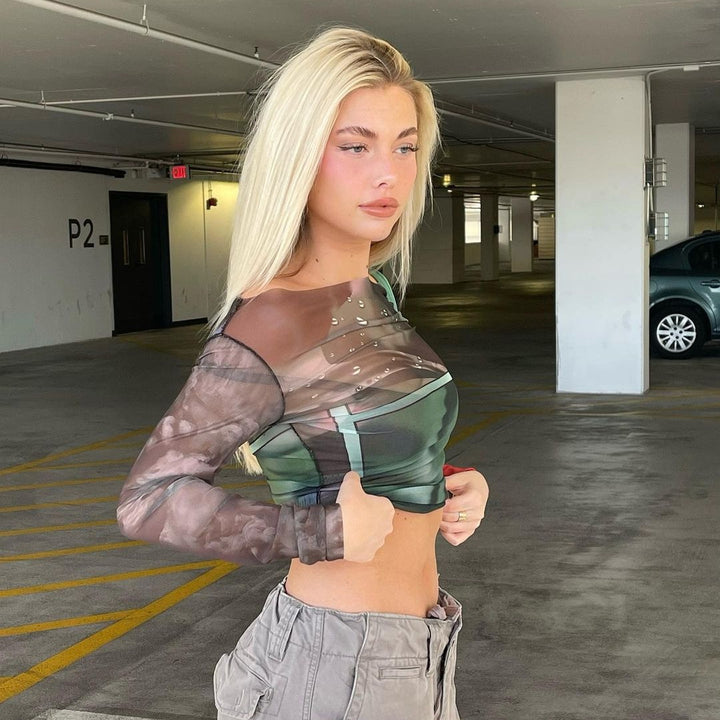 Dame Langermet Crop-Top med gjennomsiktige aksenter og grafisk design Skjora