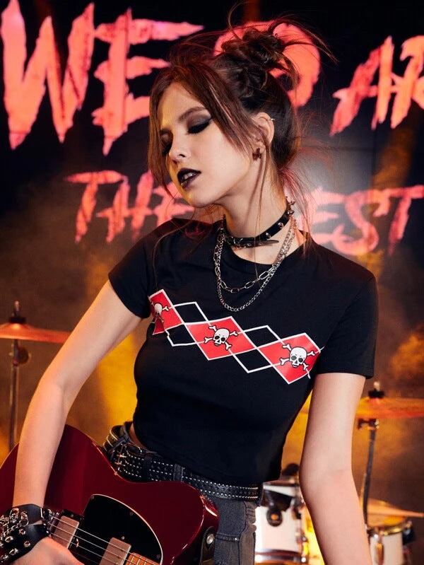 Dame Crop-Top med kreativt skjeletthåndmotiv Skjora