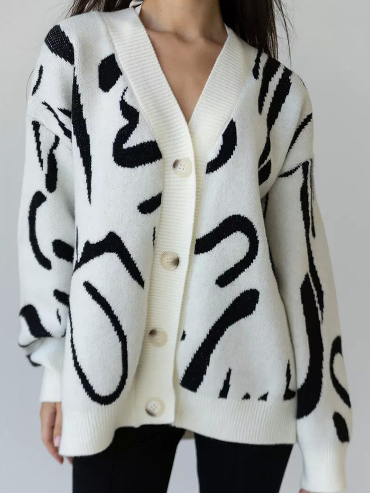 Kvinnens koselige cardigan med elegant mønster Skjora