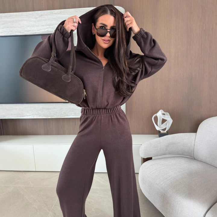 Dame loungewear drakt med løs passform og moderne hettegenser Skjora