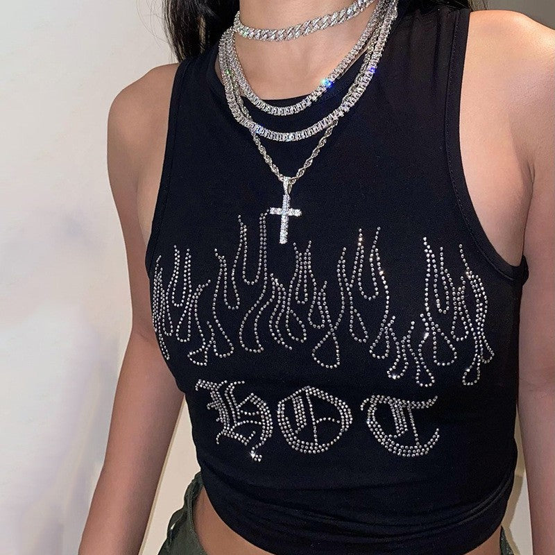 Dame Crop-Top med iøynefallende flammemotiv og glitrende aksenter Skjora